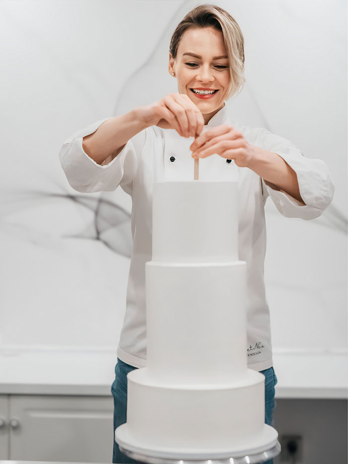 sweetnes_torten_2 Konditormeisterin Lina Blank gestaltet Hochzeitstorte – SweetNes Tortendesign Würzburg