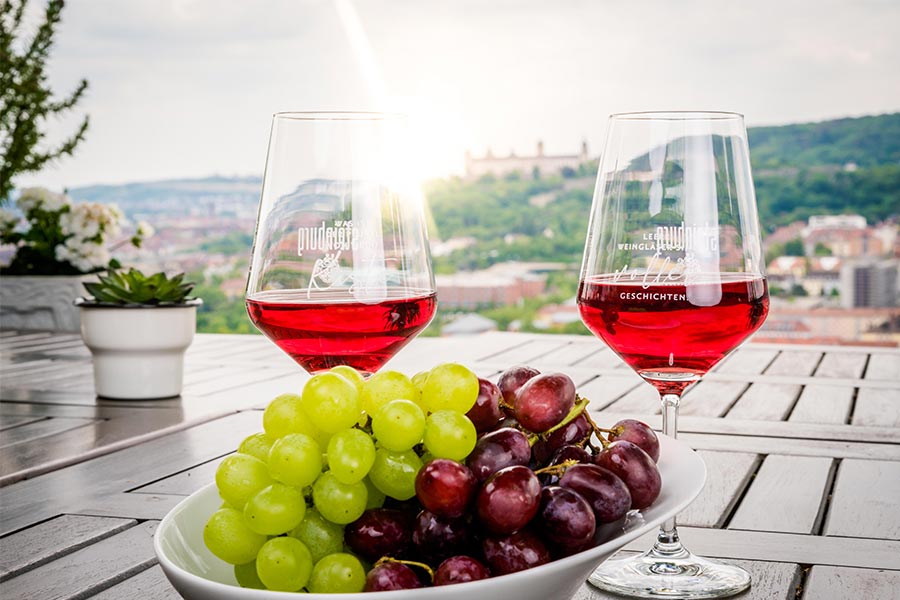 Steinburg wine and the city